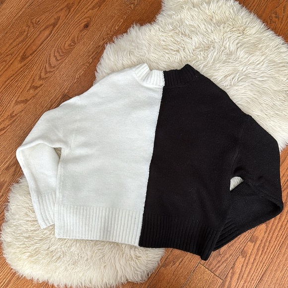 NWOT half /half Sweater - Picture 5 of 7